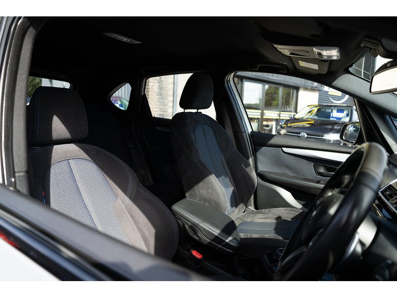 BMW 218D Luxury Active Tourer Hatchback 2.0 Automatic Diesel