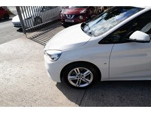 218D Luxury Active Tourer Hatchback 2.0 Automatic Diesel