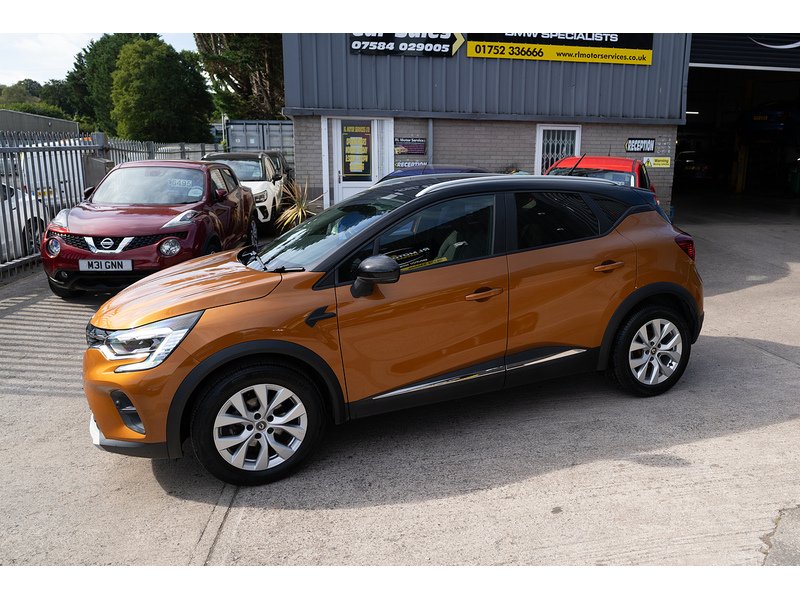 Renault 1.0 TCe Iconic SUV 5dr Petrol Manual Euro 6 (s/s) (100 ps)