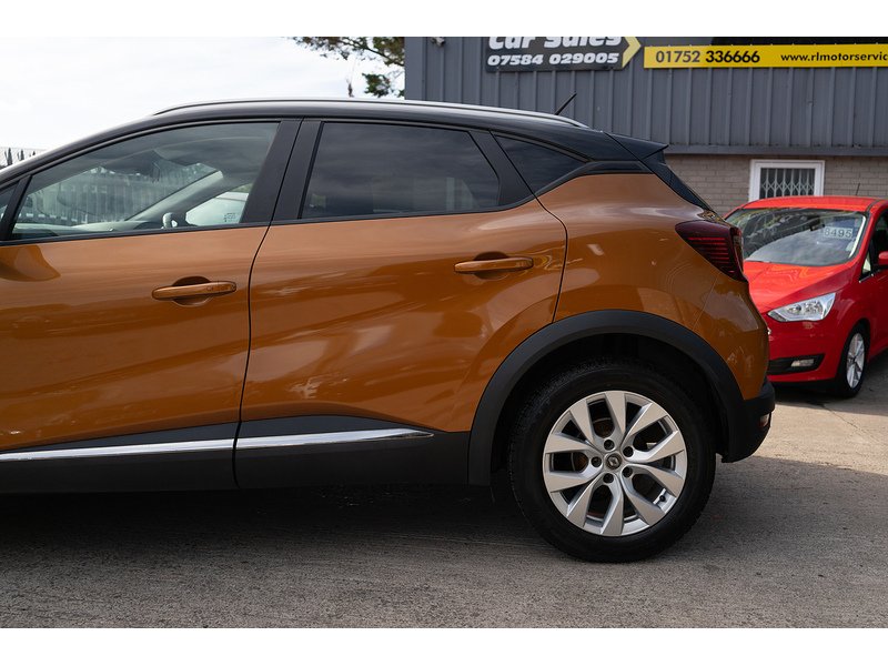 Renault 1.0 TCe Iconic SUV 5dr Petrol Manual Euro 6 (s/s) (100 ps)