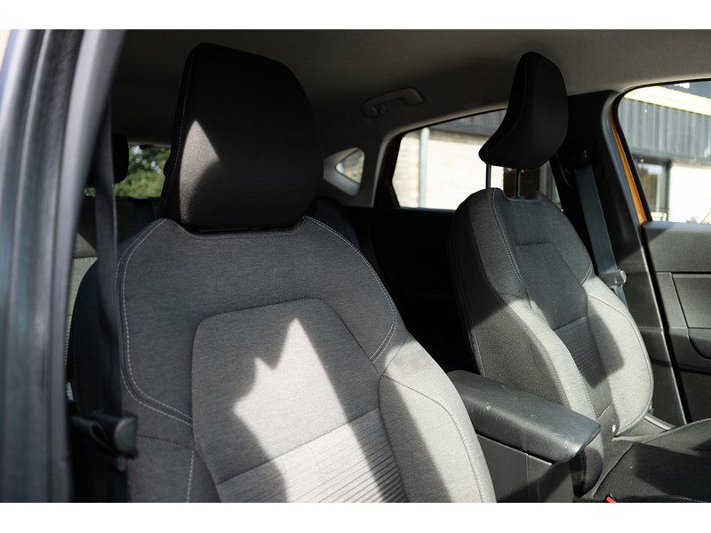 Renault 1.0 TCe Iconic SUV 5dr Petrol Manual Euro 6 (s/s) (100 ps)