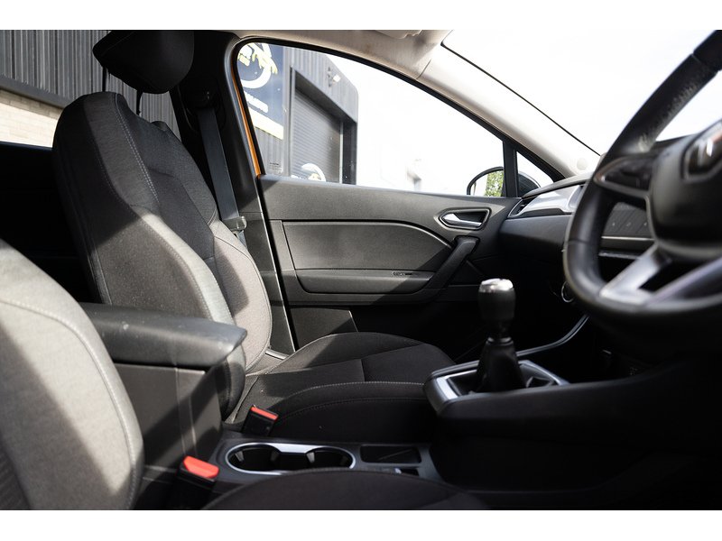 Renault 1.0 TCe Iconic SUV 5dr Petrol Manual Euro 6 (s/s) (100 ps)