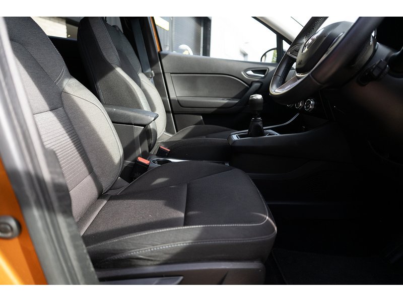 Renault 1.0 TCe Iconic SUV 5dr Petrol Manual Euro 6 (s/s) (100 ps)