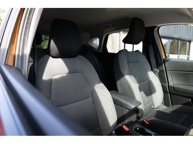 Renault 1.0 TCe Iconic SUV 5dr Petrol Manual Euro 6 (s/s) (100 ps)