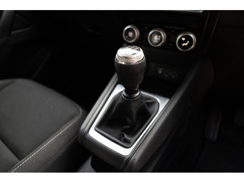 Renault 1.0 TCe Iconic SUV 5dr Petrol Manual Euro 6 (s/s) (100 ps)