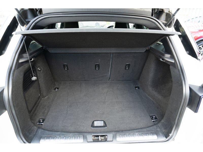 Land Rover 2.2 SD4 Dynamic SUV 5dr Diesel Auto 4WD Euro 5 (190 ps)