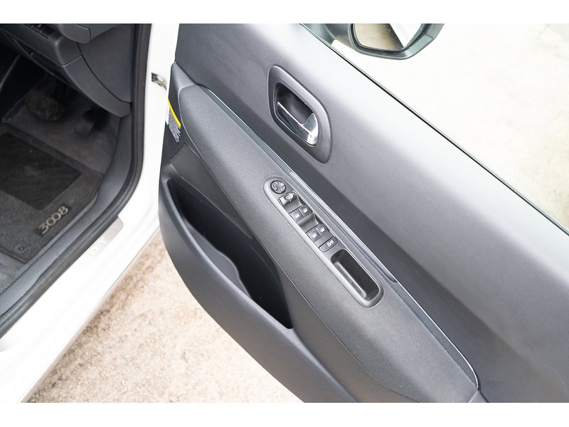 Peugeot 1.6 e-HDi Active SUV 5dr Diesel EGC Euro 5 (s/s) (115 ps)