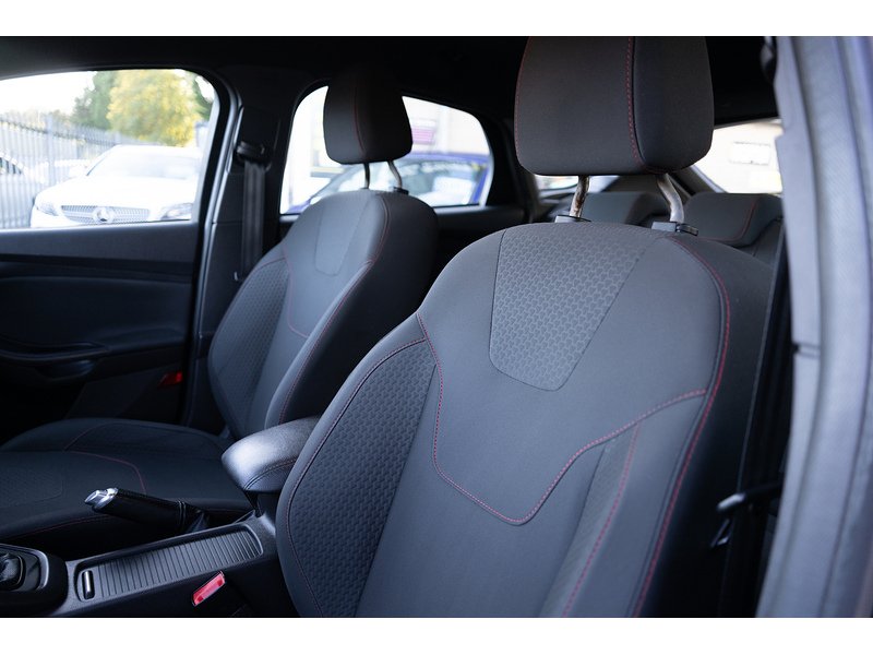Ford 1.0T EcoBoost ST-Line Hatchback 5dr Petrol Manual Euro 6 (s/s) (140 ps)