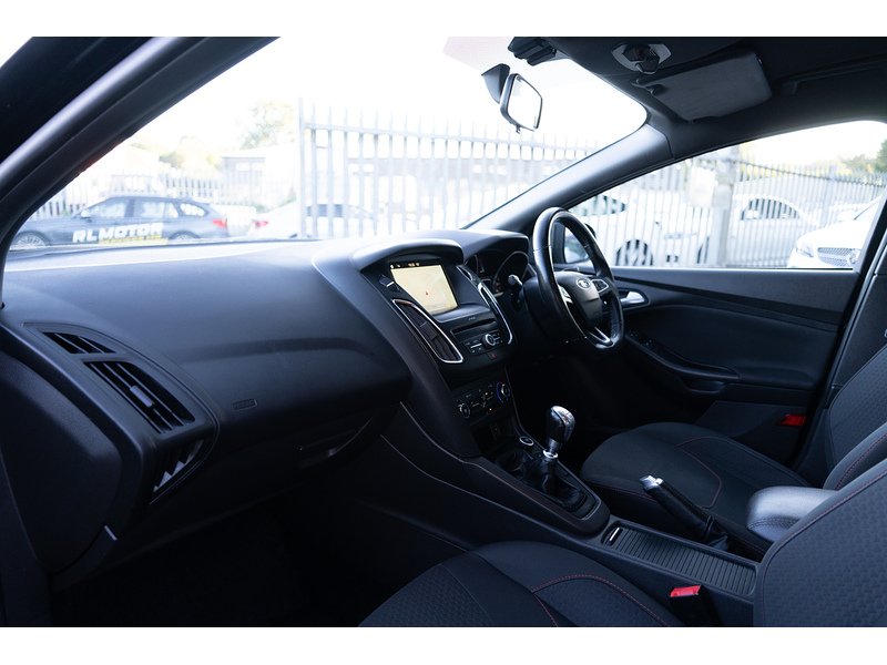Ford 1.0T EcoBoost ST-Line Hatchback 5dr Petrol Manual Euro 6 (s/s) (140 ps)