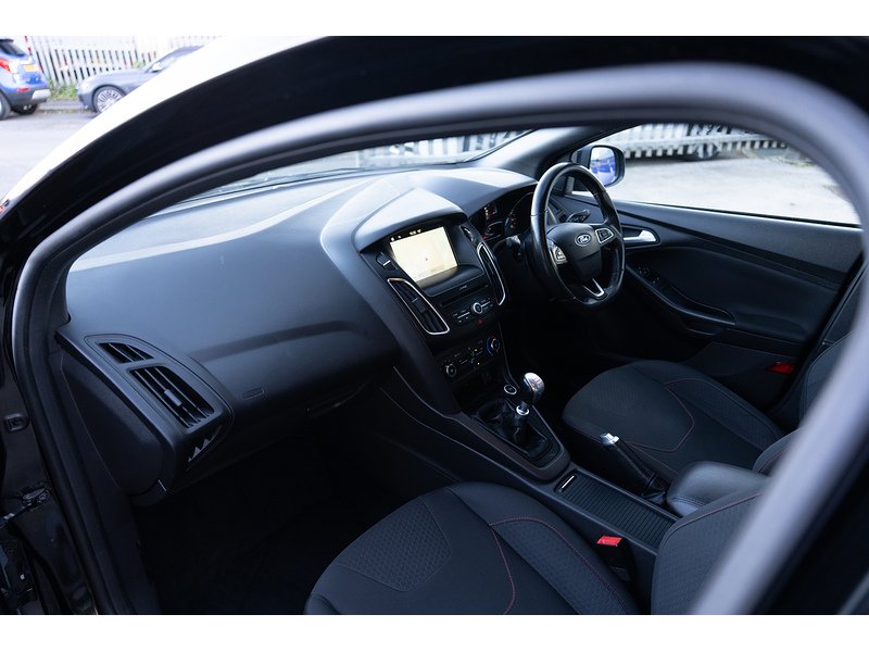 Ford 1.0T EcoBoost ST-Line Hatchback 5dr Petrol Manual Euro 6 (s/s) (140 ps)
