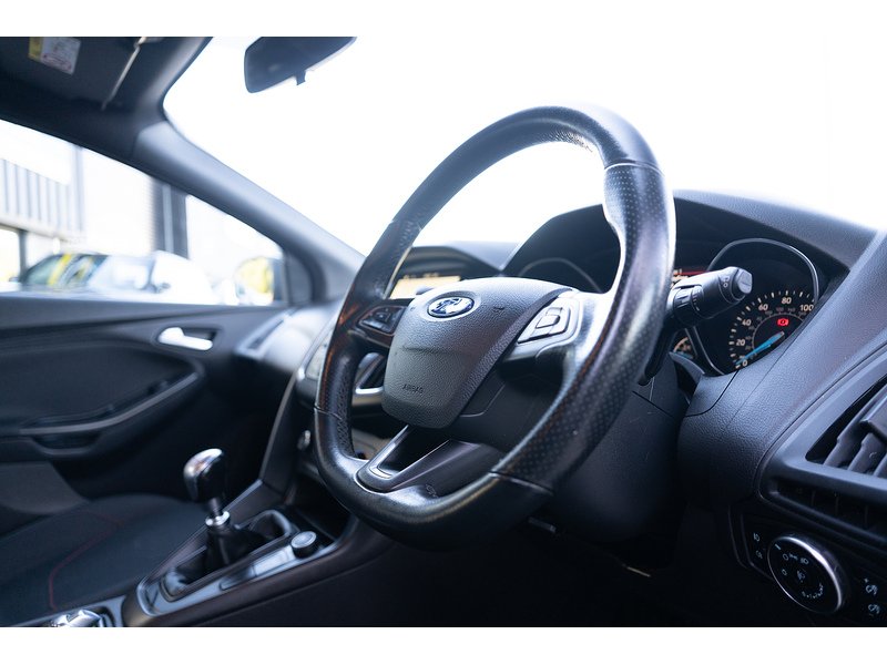 Ford 1.0T EcoBoost ST-Line Hatchback 5dr Petrol Manual Euro 6 (s/s) (140 ps)