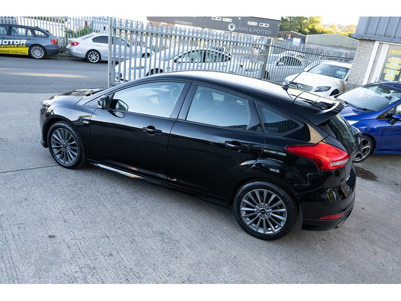 Ford 1.0T EcoBoost ST-Line Hatchback 5dr Petrol Manual Euro 6 (s/s) (140 ps)