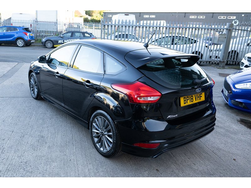 Ford 1.0T EcoBoost ST-Line Hatchback 5dr Petrol Manual Euro 6 (s/s) (140 ps)