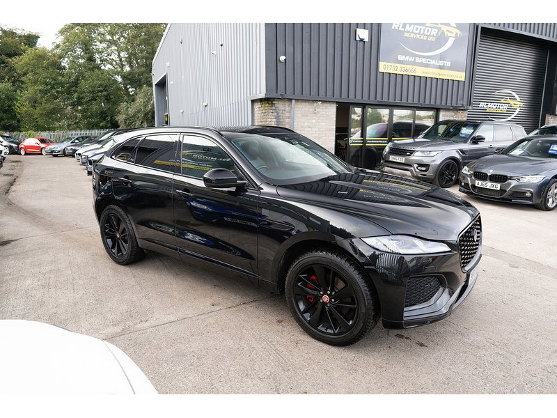 Jaguar 2.0 P250i R-Dynamic Black SUV 5dr Petrol Auto AWD Euro 6 (s/s) (250 ps)