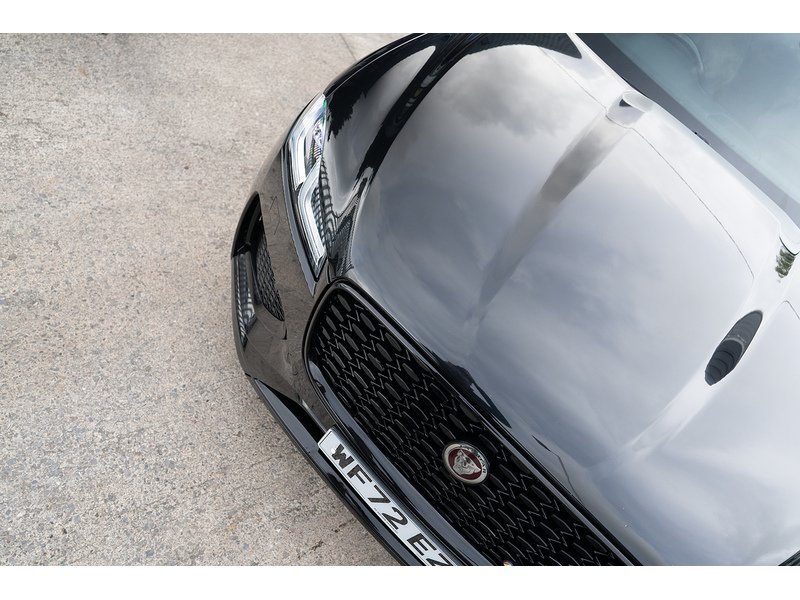 Jaguar 2.0 P250i R-Dynamic Black SUV 5dr Petrol Auto AWD Euro 6 (s/s) (250 ps)