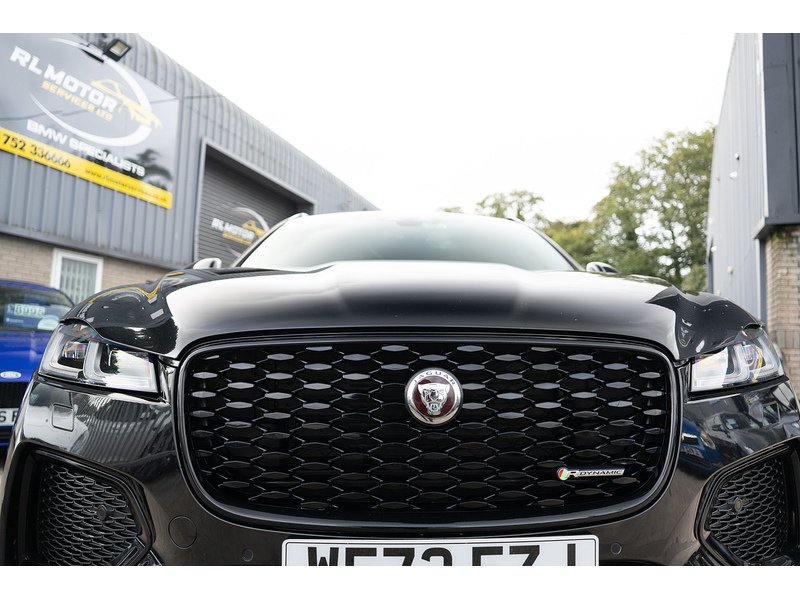 Jaguar 2.0 P250i R-Dynamic Black SUV 5dr Petrol Auto AWD Euro 6 (s/s) (250 ps)