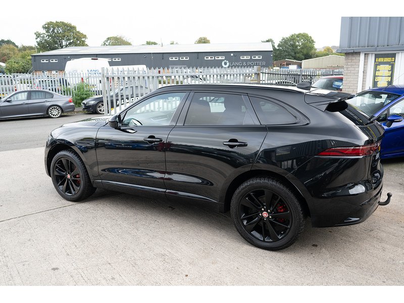 Jaguar 2.0 P250i R-Dynamic Black SUV 5dr Petrol Auto AWD Euro 6 (s/s) (250 ps)