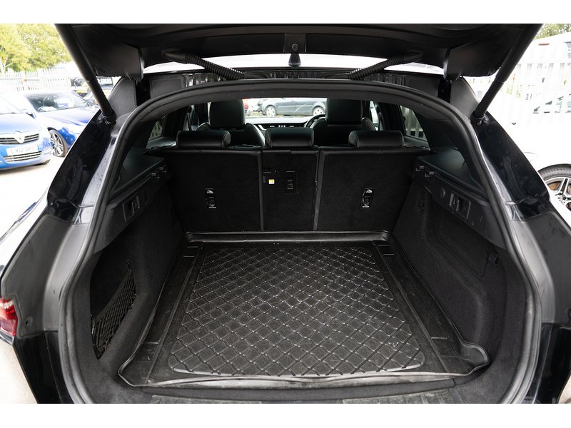 Jaguar 2.0 P250i R-Dynamic Black SUV 5dr Petrol Auto AWD Euro 6 (s/s) (250 ps)