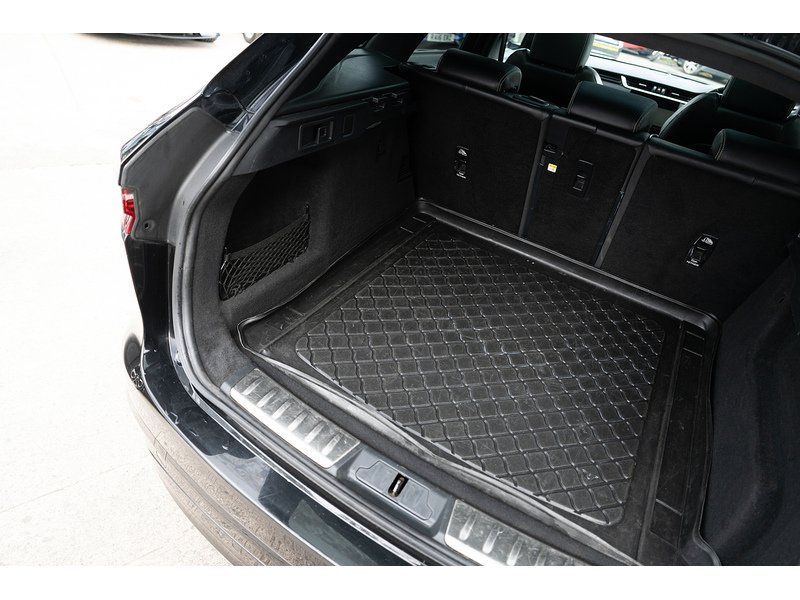 Jaguar 2.0 P250i R-Dynamic Black SUV 5dr Petrol Auto AWD Euro 6 (s/s) (250 ps)