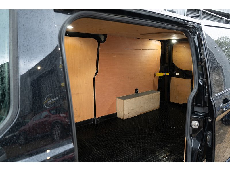 Ford 2.0 300 EcoBlue Limited Panel Van 5dr Diesel Manual L2 H1 Euro 6 (s/s) (170 ps)