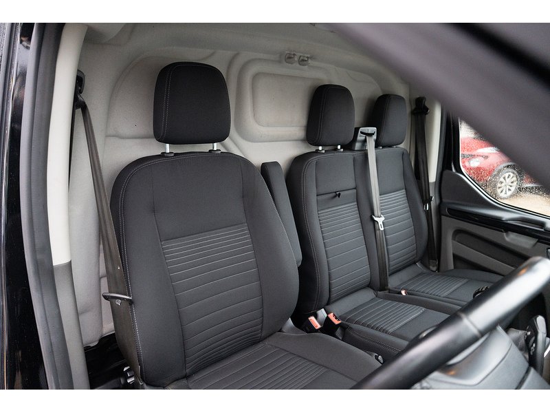 Ford 2.0 300 EcoBlue Limited Panel Van 5dr Diesel Manual L2 H1 Euro 6 (s/s) (170 ps)