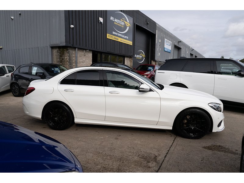 Mercedes-Benz 2.1 C300dh BlueTEC AMG Line Saloon 4dr Diesel Hybrid G-Tronic+ Euro 6 (s/s) (231 ps)