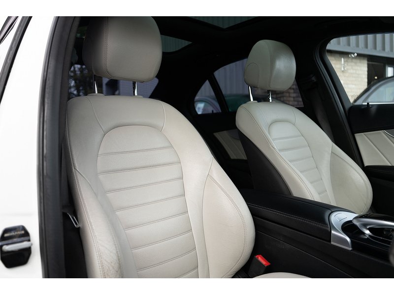 Mercedes-Benz 2.1 C300dh BlueTEC AMG Line Saloon 4dr Diesel Hybrid G-Tronic+ Euro 6 (s/s) (231 ps)