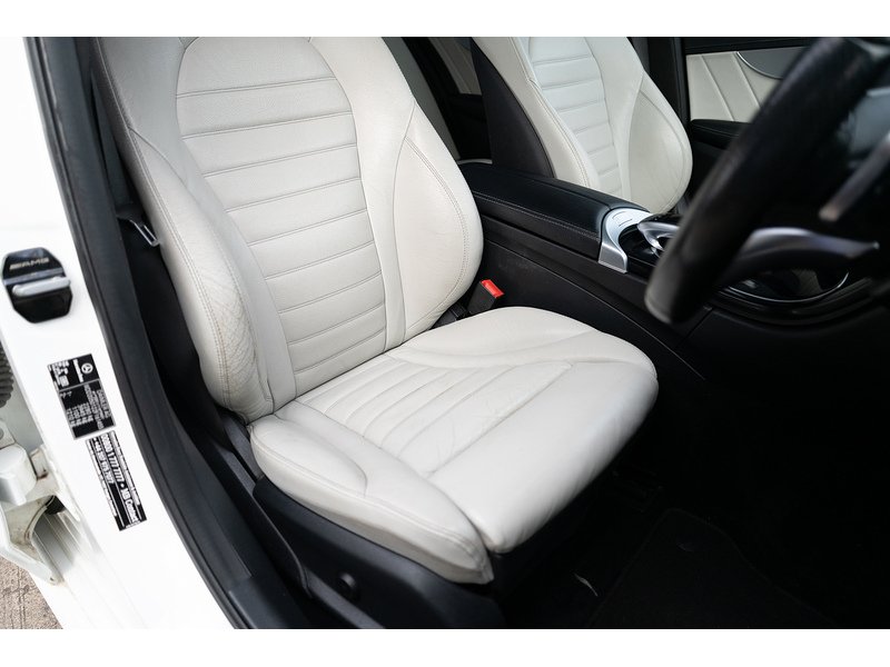 Mercedes-Benz 2.1 C300dh BlueTEC AMG Line Saloon 4dr Diesel Hybrid G-Tronic+ Euro 6 (s/s) (231 ps)