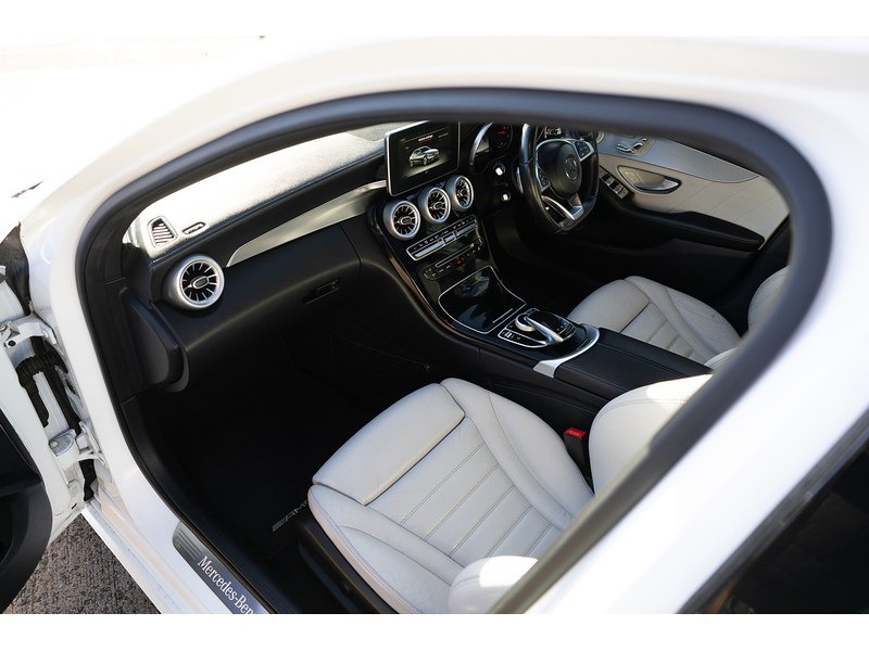 Mercedes-Benz 2.1 C300dh BlueTEC AMG Line Saloon 4dr Diesel Hybrid G-Tronic+ Euro 6 (s/s) (231 ps)