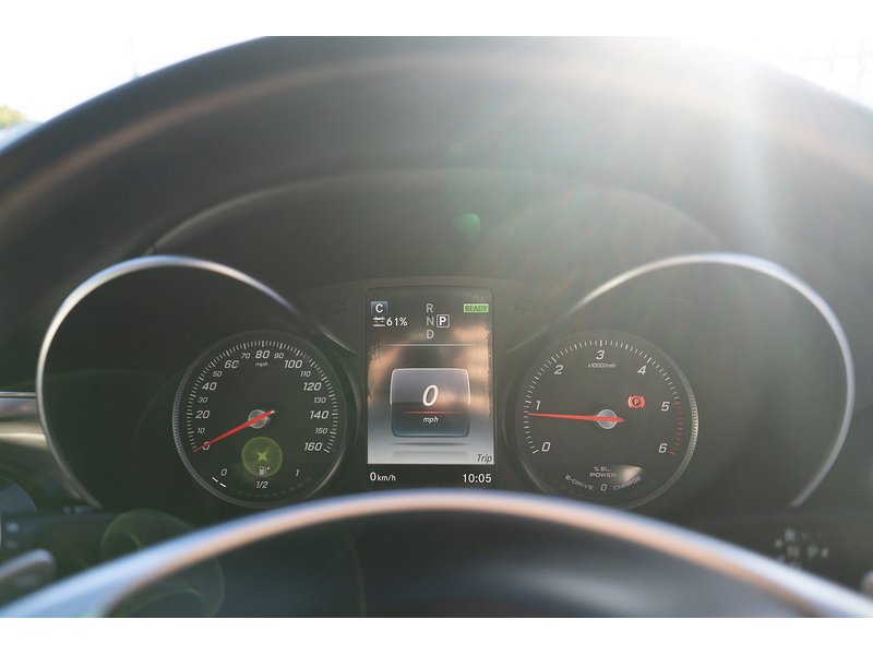 Mercedes-Benz 2.1 C300dh BlueTEC AMG Line Saloon 4dr Diesel Hybrid G-Tronic+ Euro 6 (s/s) (231 ps)