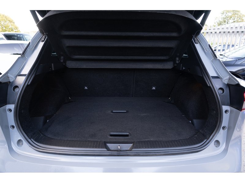 Nissan 1.3 DIG-T MHEV Tekna SUV 5dr Petrol Hybrid Manual Euro 6 (s/s) (140 ps)
