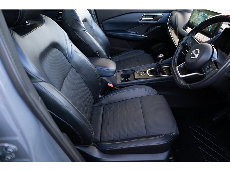 Nissan 1.3 DIG-T MHEV Tekna SUV 5dr Petrol Hybrid Manual Euro 6 (s/s) (140 ps)