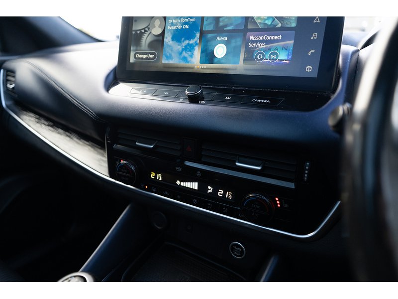 Nissan 1.3 DIG-T MHEV Tekna SUV 5dr Petrol Hybrid Manual Euro 6 (s/s) (140 ps)