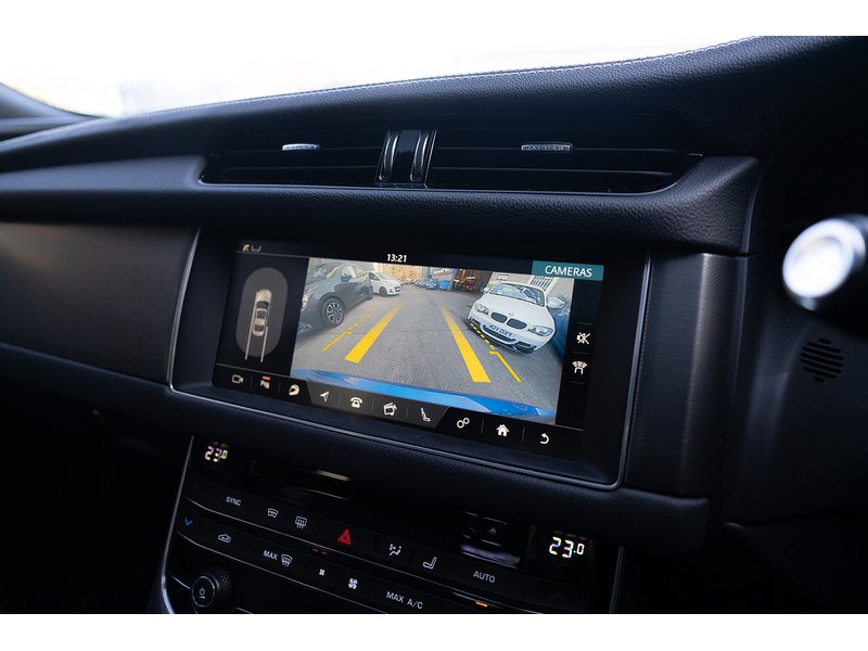 Jaguar 3.0d V6 S Saloon 4dr Diesel Auto Euro 6 (s/s) (300 ps)