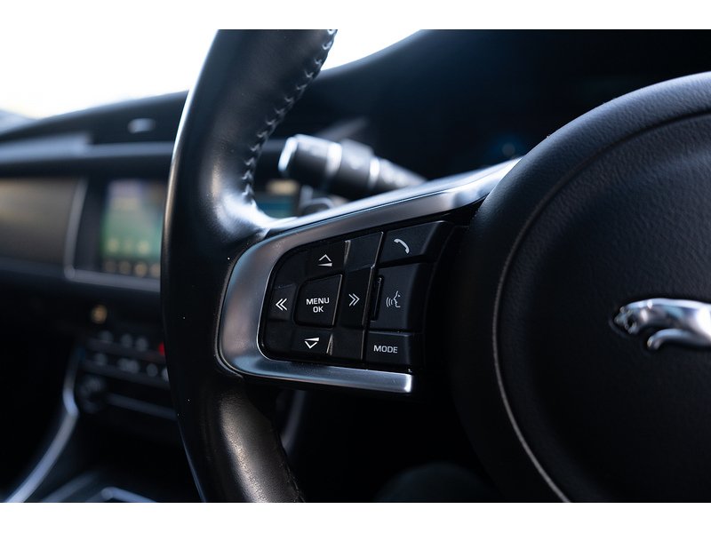 Jaguar 3.0d V6 S Saloon 4dr Diesel Auto Euro 6 (s/s) (300 ps)