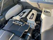 AUDI R8 4.2 FSI V8 Coupe 2dr Petrol S Tronic quattro Euro 5 (430 ps)