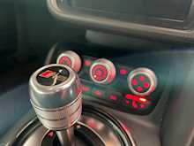 AUDI R8 4.2 FSI V8 Coupe 2dr Petrol S Tronic quattro Euro 5 (430 ps)