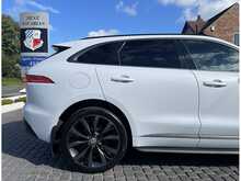 Jaguar F-PACE 2.0 P300 300 Sport SUV 5dr Petrol Auto AWD Euro 6 (s/s) (300 ps)