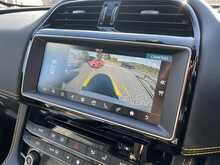 Jaguar F-PACE 2.0 P300 300 Sport SUV 5dr Petrol Auto AWD Euro 6 (s/s) (300 ps)