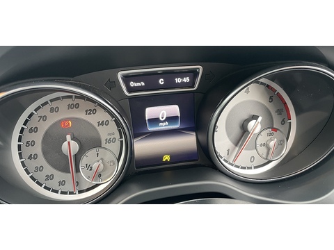 2.1 GLA200d AMG Line (Premium Plus) SUV 5dr Diesel Manual Euro 6 (s/s) (136 ps)