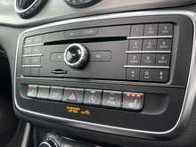 Mercedes-Benz 2.1 GLA200d AMG Line (Premium Plus) SUV 5dr Diesel Manual Euro 6 (s/s)