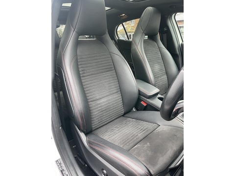 2.1 GLA200d AMG Line (Premium Plus) SUV 5dr Diesel Manual Euro 6 (s/s) (136 ps)