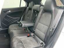 Mercedes-Benz 2.1 GLA200d AMG Line (Premium Plus) SUV 5dr Diesel Manual Euro 6 (s/s)