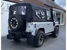 Land Rover Defender 90 2.2 TDCi XS SUV Double Cab 3dr Diesel Manual 4WD SWB Euro 5 (122 ps)