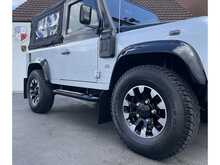 Land Rover Defender 90 2.2 TDCi XS SUV Double Cab 3dr Diesel Manual 4WD SWB Euro 5 (122 ps)