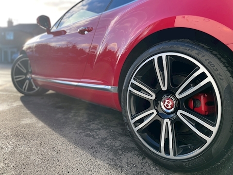 4.0 V8 GT Coupe 2dr Petrol Auto 4WD Euro 5 (507 ps)
