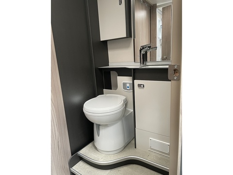 Swift Kon-Tiki 894 2.2 Van Conversion Automatic Diesel