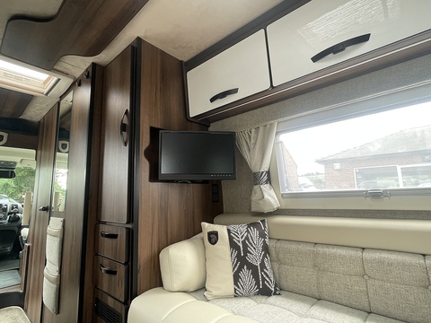 2.0 BlueHDi 435 Professional Panel Van 5dr Diesel Manual L4 H2 Euro 6 (130 ps)