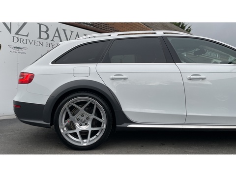 2.0 TDI Sport Estate 5dr Diesel S Tronic quattro Euro 5 (s/s) (177 ps)