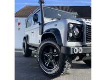 Land Rover Defender 90 2.2 TDCi XS Station Wagon 3dr Diesel Manual 4WD Euro 5 (122 ps)